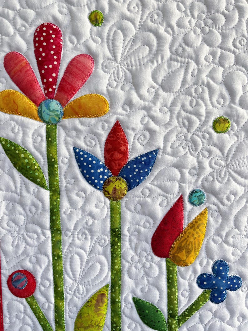 Handmade Floral Quilted Wall Hanging: Appliqué Art Quilt (26x30) - Etsy