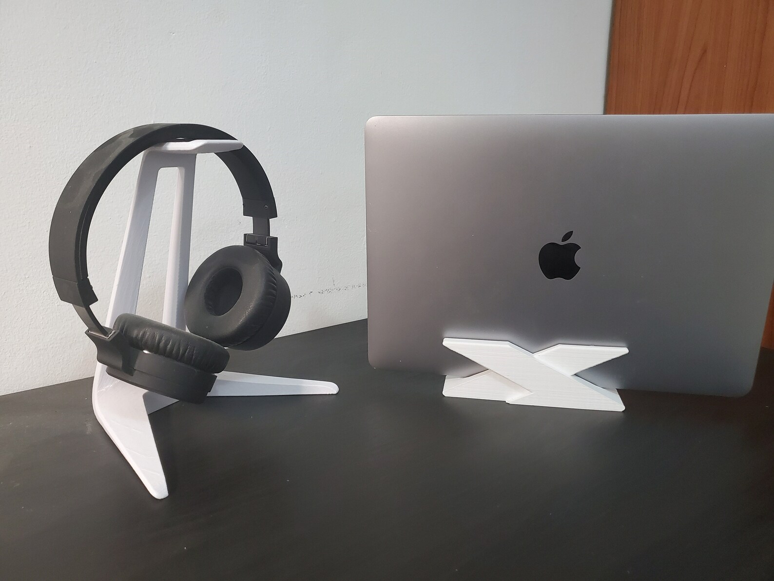 Side Vertical Stand for Apple MacBook Pro Laptop / iPad / Etsy