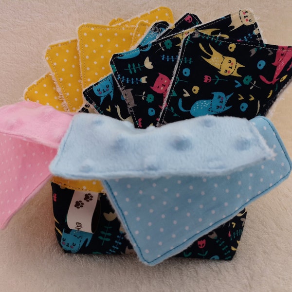 17-Piece Reversible Basket Reusable Eco-Friendly Wipes Towel / Multicolour Cats Doudou Blanket / Polka Dots Eye Mask and Scrunchy