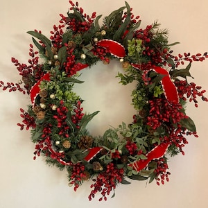 Christmas Evergreen Wreath, Christmas Wreath, Christmas Berries Wreath, Farmhouse Winter Wreath, Frontdoor Christmas Wreath, Winter Wreath
