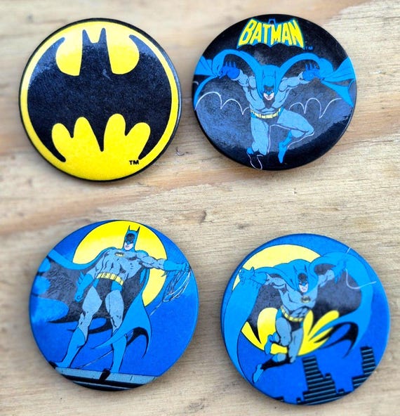 Button-Up Four Assorted Batman Pinbacks DC Comics… - image 1