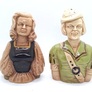 Robin Hood & Maid Marian Ceramic Salt And Pepper Set Ceramic Masterpieces C. 1949