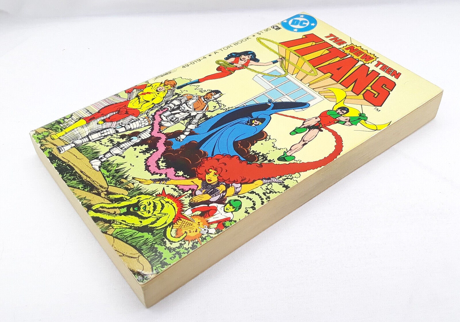 The New Teen Titans #1 Paperback Tor DC Comics 1982 Signed by