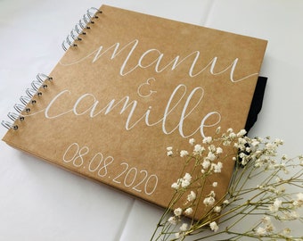 Livre d'or personnalisé en kraft avec prénoms pour un mariage ou évènement