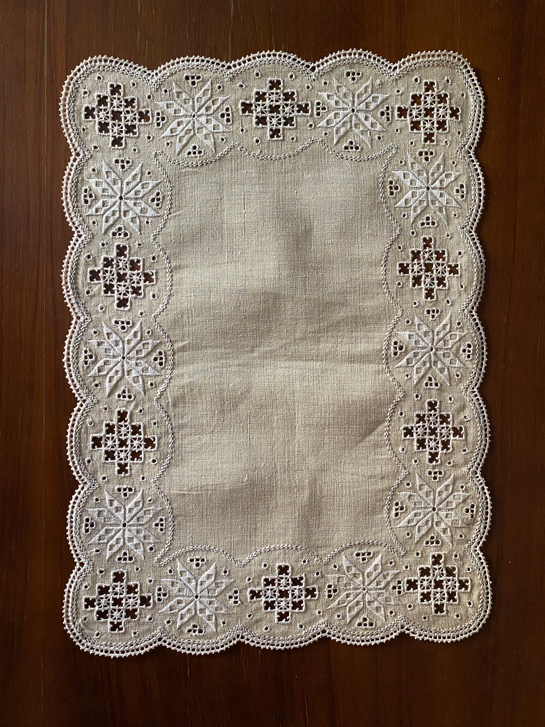Lefkara Laces - Rectangular Table Cloth, Beige and White Design