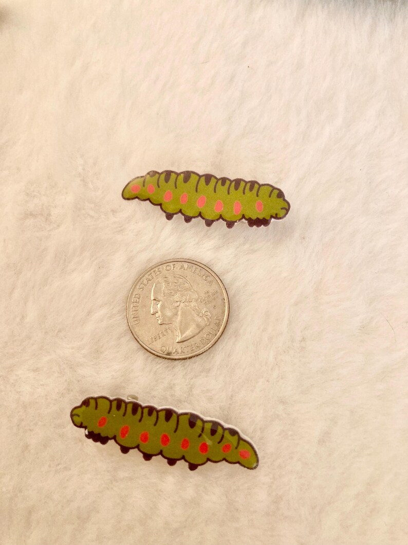 Kawaii Worm Hair Clips - Handmade Shrink Plastic Bug Barrettes, Set of 2 bild 3