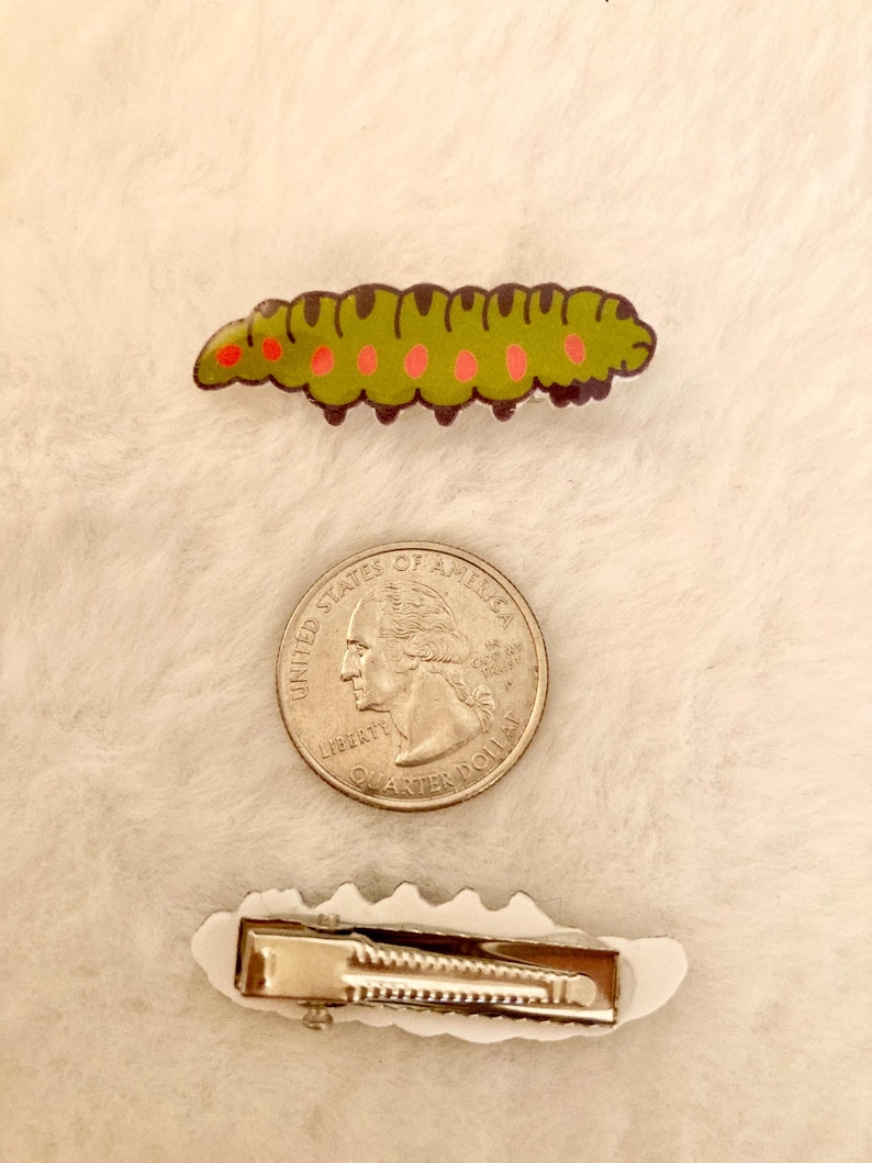 Kawaii Worm Hair Clips - Handmade Shrink Plastic Bug Barrettes, Set of 2 bild 4