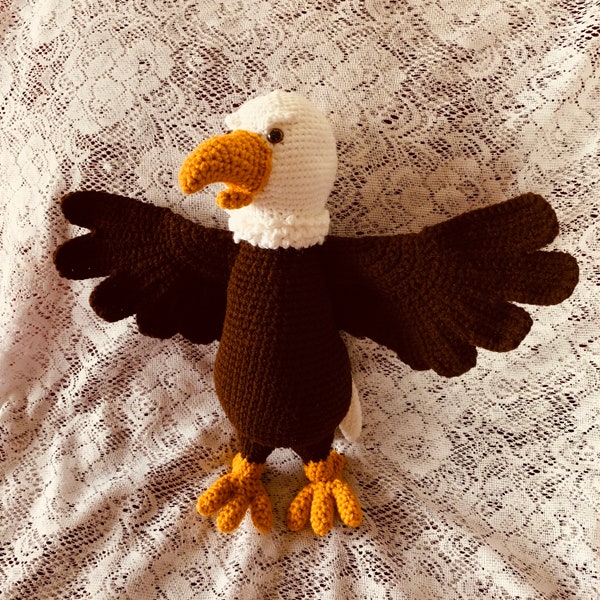 Crochet 16 inch Amigurumi Eagle Pattern. Digital pdf file in English with US terms.