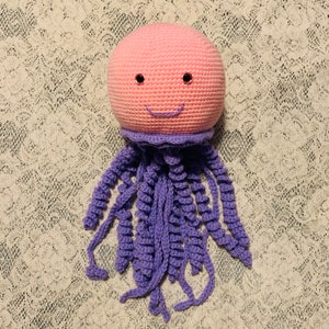 Crochet Amigurumi Jellyfish Pattern. Digital pdf file in English with US terms.
