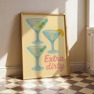 Póster minimalista de cócteles: martini extra sucio, arte de bar femenino, ilustración de cóctel en tonos pastel, impresión de pared rosa para la cocina.