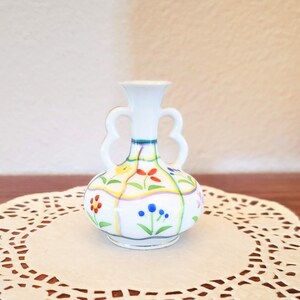 2 1/2" Tall Hand Painted Miniature Vase Made in Occupied Japan
