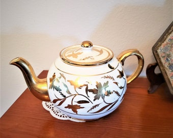 Cream & Gold Arthur Wood Teapot Made in England