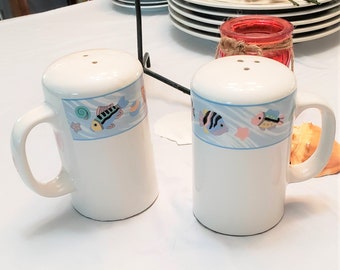 Vitromaster Sea Side Pattern Salt And Pepper Shakers With Handles