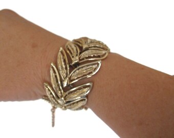 Coro 7 1/2" Gold Toned Feather Link Bracelet