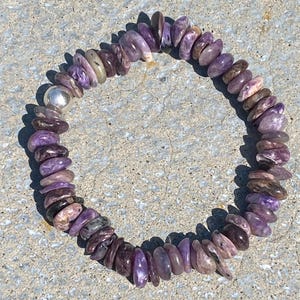 Charoite Chip Stone Bracelet: Purple Crystal Healing Jewelry
