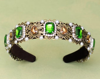 medieval jewelry baroque crown Tudor jewelry velvet headband ISABELLA Tudor headband embroidered headband green renaissance crown