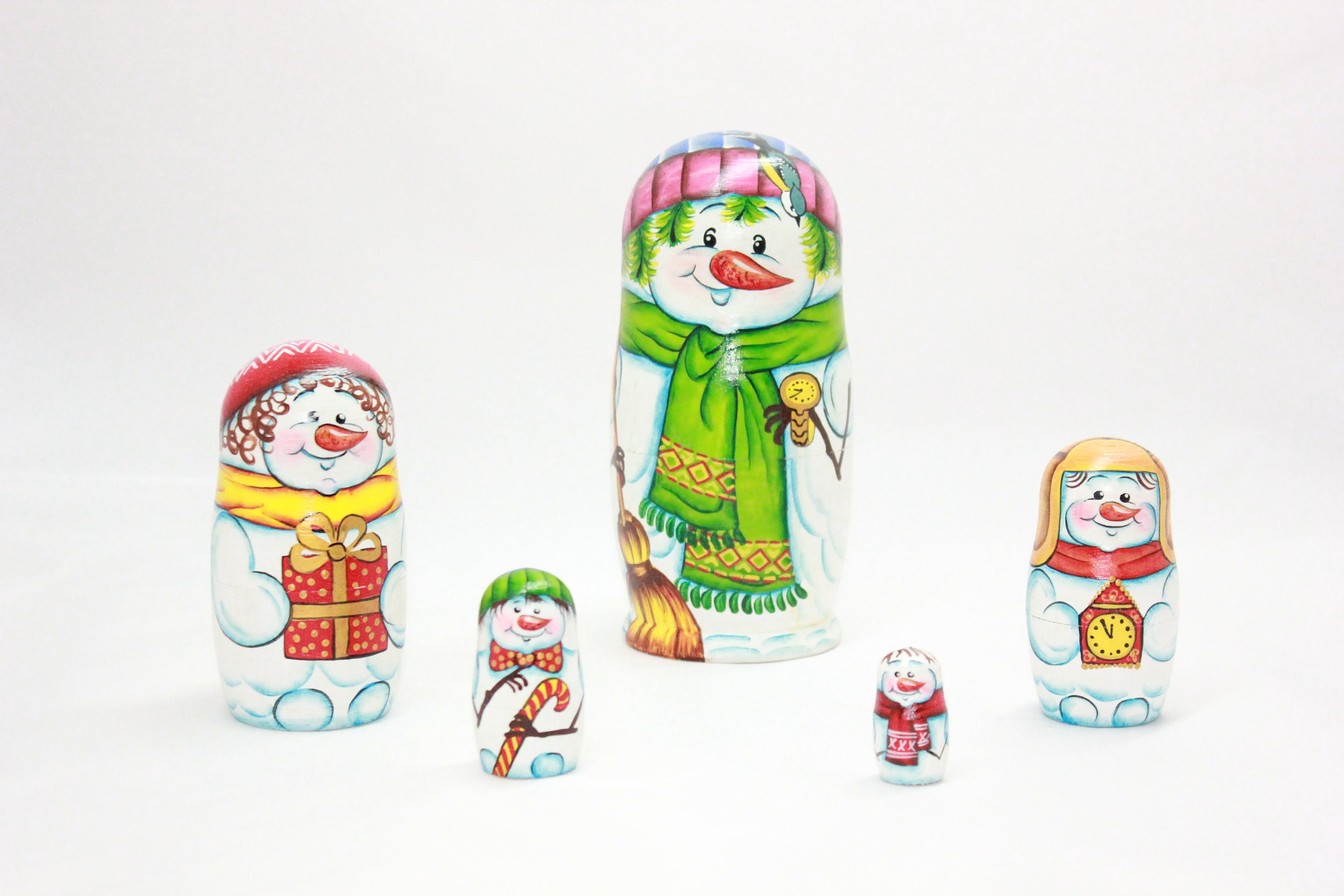 nesting snowman dolls
