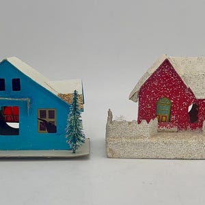 Ensemble de 4 maisons en carton mica avec goupillon, sapins de Noël | Village de Noël en carton Putz Homes | Village de putz vintage Japon