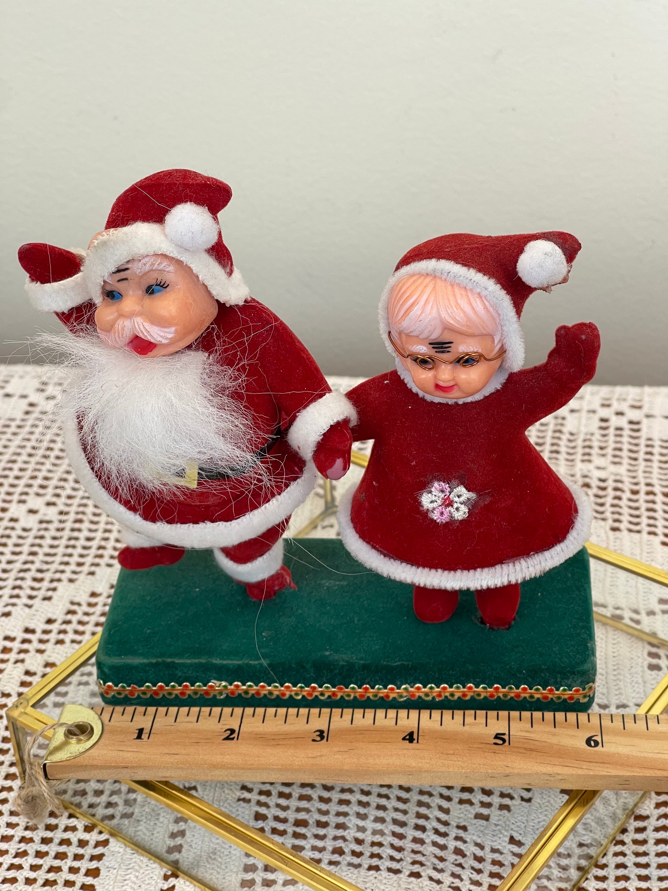 Vintage Flocked Santa and Mrs. Claus Figures | Red Velvet Kissing Pair ...