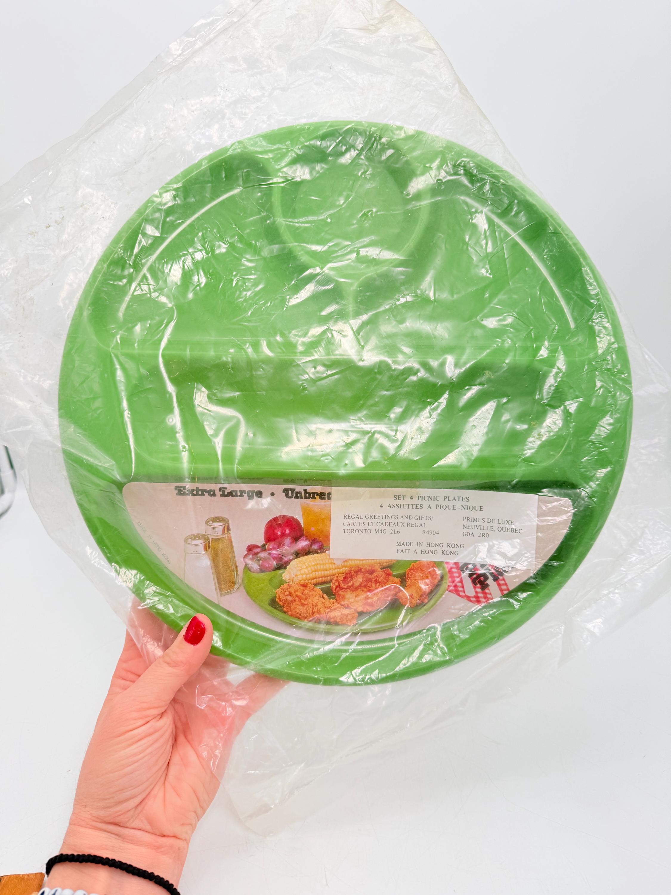 GRAND PLATEAU ROND TUPPERWARE APERITIF 1 BOL + couvercle + CLOCHE