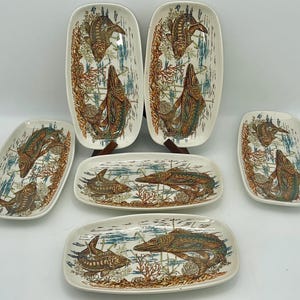 Set of 6 vintage Mid-Century ceramic fish platters | rectangular fish serving plates adorned with illustrations of fish & aquatic flora