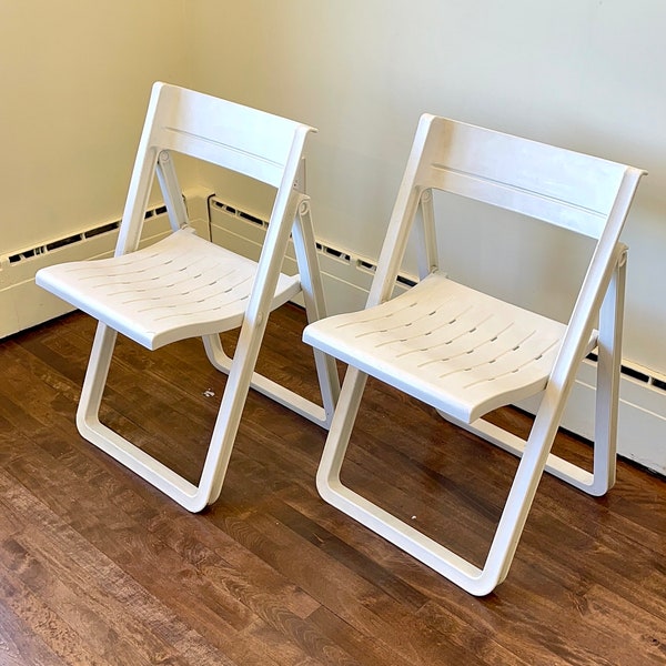 Part of set 0313 | MADE in FRANCE | White plastic folding chairs | BENDAYA chairs | outdoor chairs | patio chairs || No.1 of the 2 choices