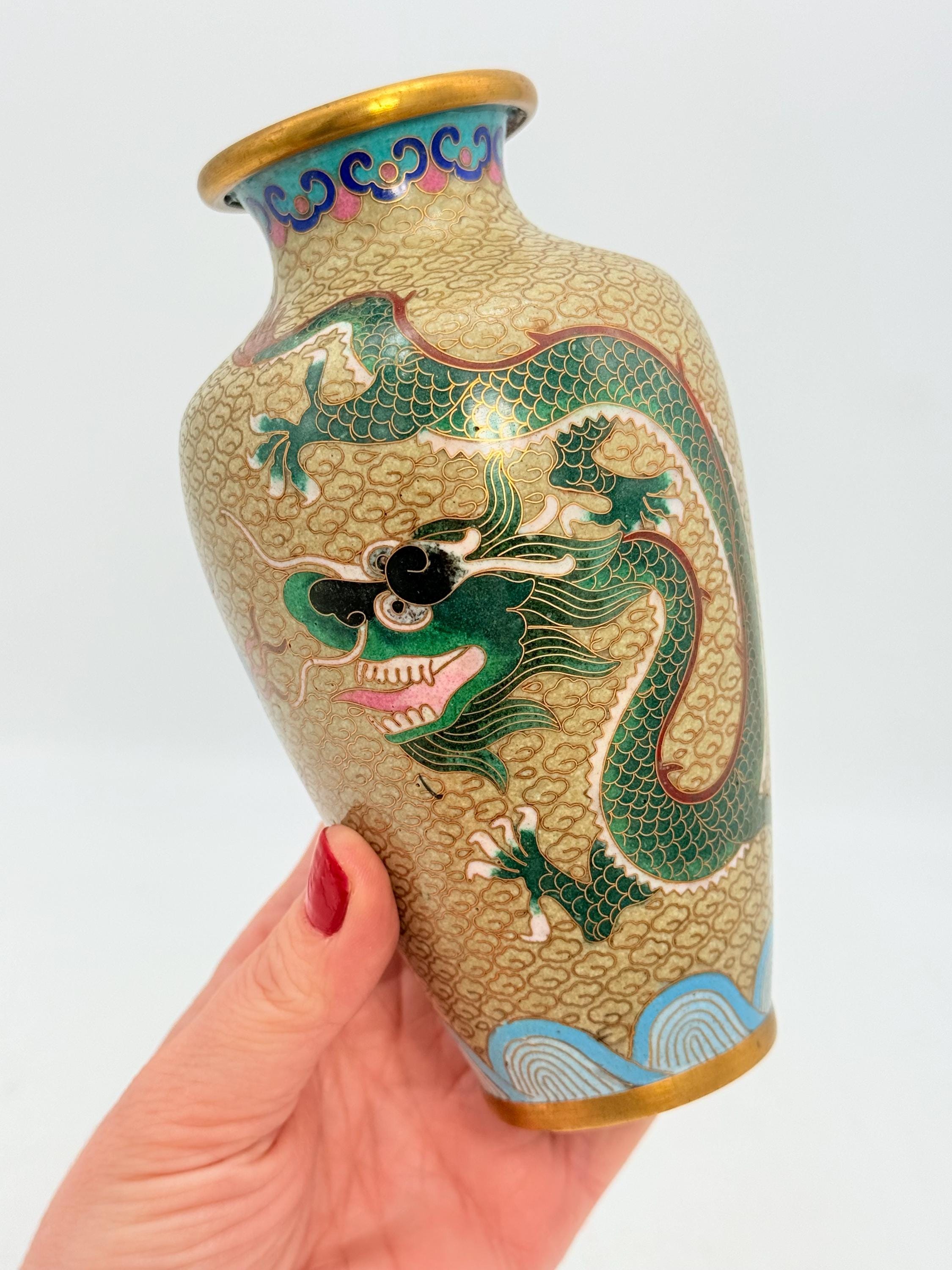 龍 模様の陶磁器花瓶 Antique dragon vase - Etsy 日本