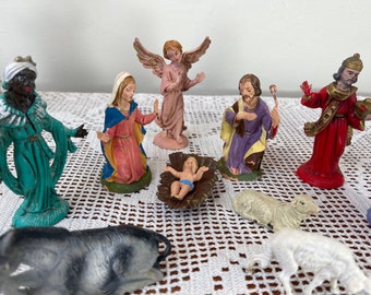 Vintage ITALY stamped Nativity Scene figures || 11 pieces || Vintage manger || Nativity Scene vintage || Christmas Scenes
