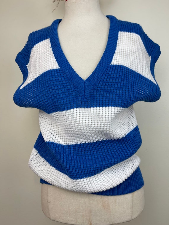 Vintage blue and white sweater vest for women || P