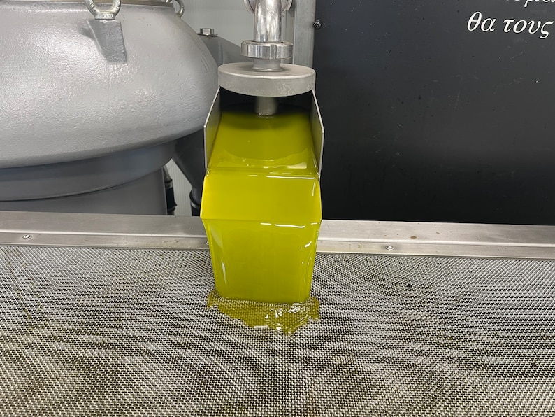 Kalamata Olive Oil/HARVEST 2024/Extra Virgin Greek Olive Oil/Unfiltered Homemade EVOO Cold Pressed /Premium Quality oil from Greece//Vegan image 1