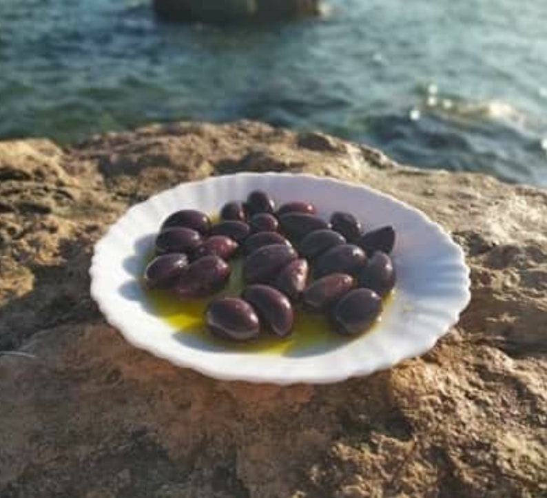 Kalamata Olives in Greek Olive Oil, Mediterranean Diet,vegan Nutrition