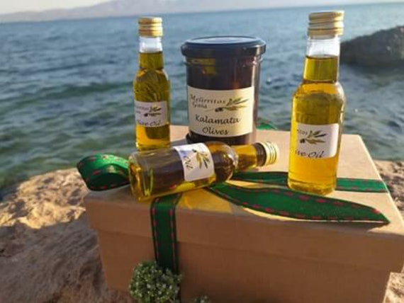 Kalamata Olives, Greek Olive Oil,Greek Gift Box , Wild Thyme, Wild Oregano Herb, Dried Greek, Handmade Gift for her, Gift for Cooking Lovers