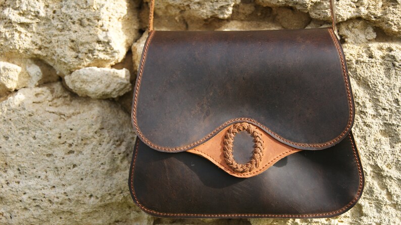 thule laptop case 16 inch