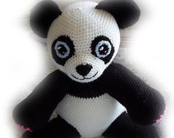 Crochet pattern for the panda