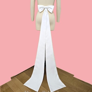 Detachable Long tails bridal bow, detachable wedding dress bow, Satin detachable bridal bow, Ivory Bow with Train, Removable bridal bow