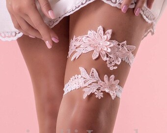 Handmade 3D Flower Lace wedding garters set for brides, Wedding garters set made with 3D Flower Lace,Handmade Pink wedding garter bridal set