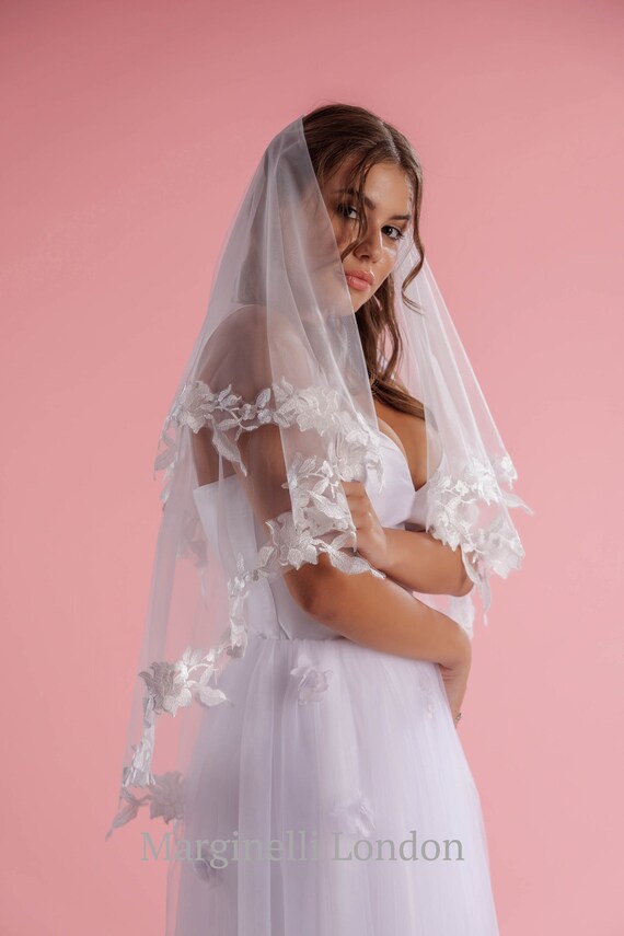 Velo di pizzo, Velo con bordo in pizzo, Velo lungo l'anca, Velo da