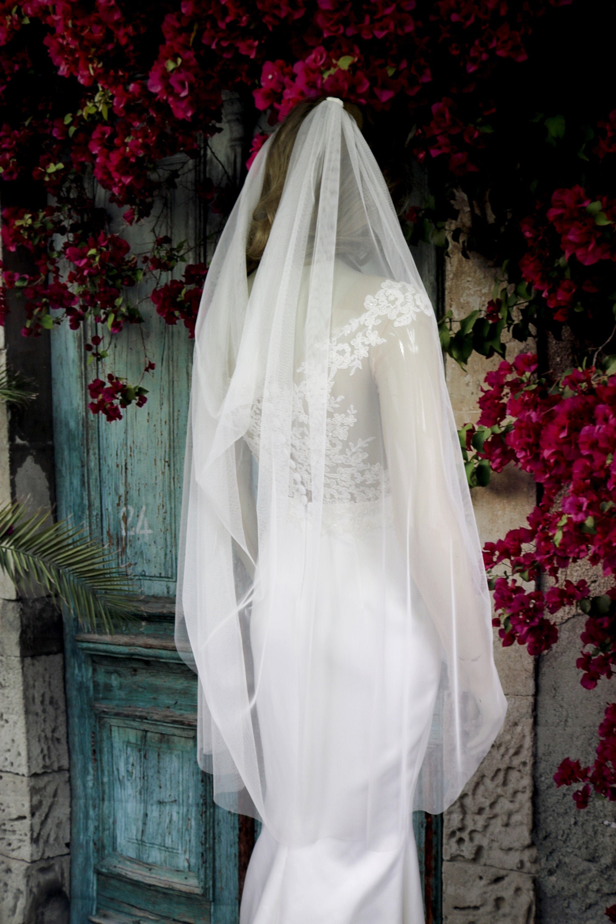 Bridal Tulle Veil, Plain Ivory Veil, Veil With Combs, One  display picture 3