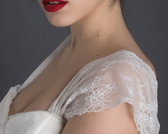 DETACHABLE SHOULDER STRAPS for Wedding Dresses - Made with fine Italian lace in ivory colour - Made to order