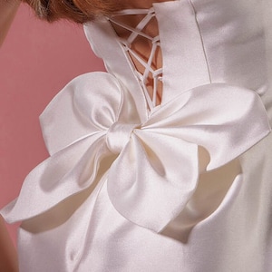 Flower Bridal Bow, Wedding Dress Bow, Flower Bow, Detachable Wedding Dress Bow, Prom Bow, Wedding Bow, Bridal accessories, Bow, Custom Bow