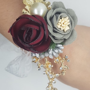 Handgelenk Corsage, Rosenblume mit Gold, Kristallen, Perle & Spitze Band - perfekt für Bräute, Geschenk für Brautjungfern, Hochzeitsgäste oder Proms