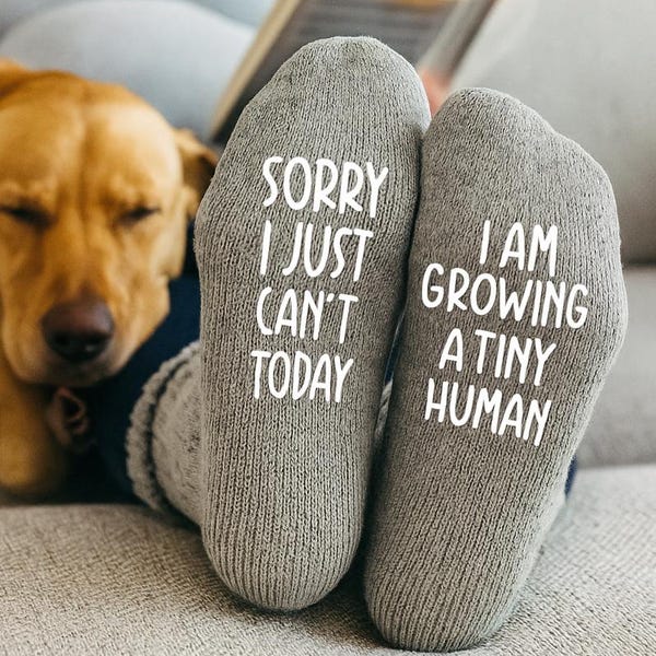 Pregnant Mom Gift, Growing a Tiny Human Pregnancy Gift, New Mom Gifts, Mom Socks, Mom Gifts, Expecting Mom, Baby Shower Gift, Mother's Day