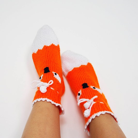 Cozy Crochet Vlog 📷 Lets make socks! 🧦 (Plus Unboxing New Custom Hooks  and a Kindle) 
