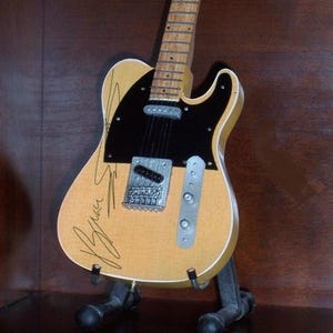 BRUCE SPRINGSTEEN Miniature Guitar with Stand Display Gift