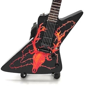 Mini Guitar METALLICA JAMES HETFIELD Elk Skull Memorabilia Free Stand Gift