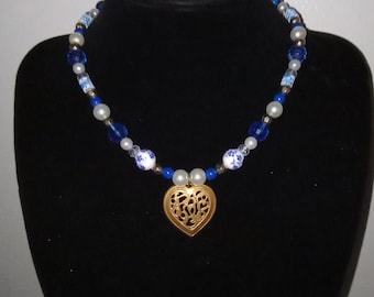 blue vintage inspired necklace with bronze heart pendant (handmade)