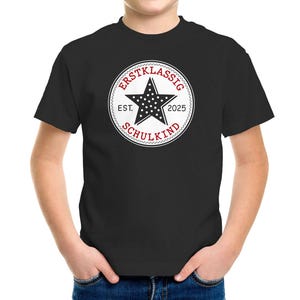 Children&#39;s Boys T-Shirt School Enrollment Star Inscription First Class Schoolchild Year Number Start of School Moonworks®
