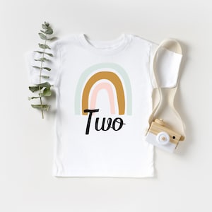 Traje de segunda cumpleaños chica, camisa de cumpleaños arco iris, 2o Bday camisa arco iris, niño segundo cumpleaños camisa, 2T cumpleaños chica, girando dos