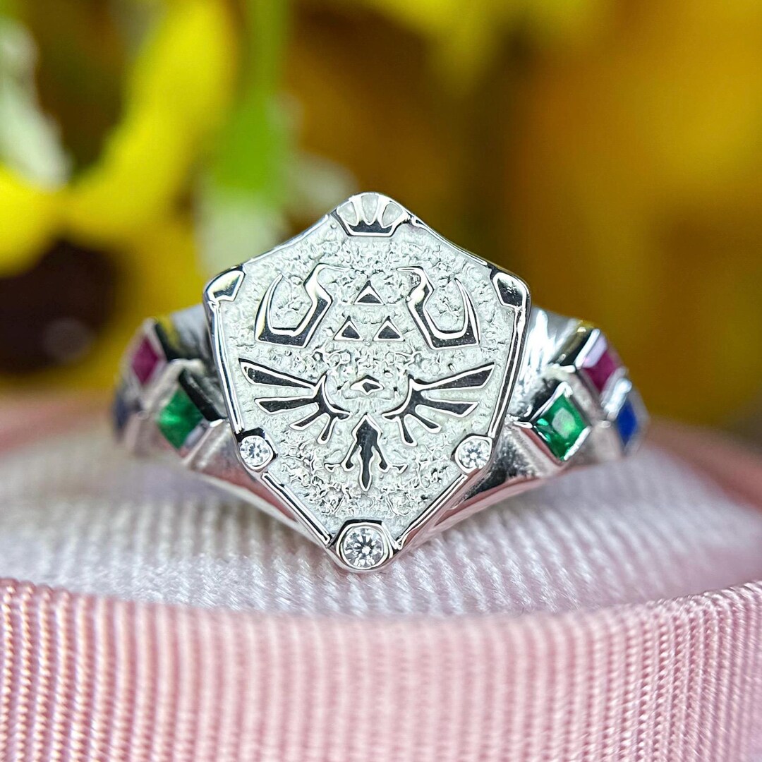 Legend of Zelda Ring: Sterling Silver Hylian Shield, Lab Sapphire