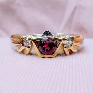 Zelda Gorons Rubin Ring: Hylian Shield Sterlingsilber Verlobungsring